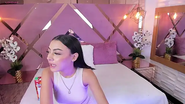 Snapshot of SHANONCLARK chatting on February 25, 2025, 7:03 pm SHANONCLARK online show from February 25, 2025, 7:03 pm