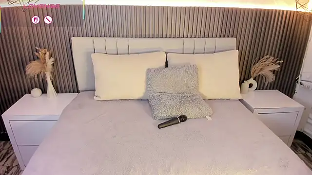 Snapshot of SHANONCLARK chatting on October 14, 2025, 7:14 pm SHANONCLARK online show from October 14, 2025, 7:14 pm