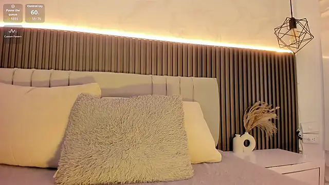 Snapshot of SHANONCLARK chatting on October 15, 2025, 7:03 pm SHANONCLARK online show from October 15, 2025, 7:03 pm