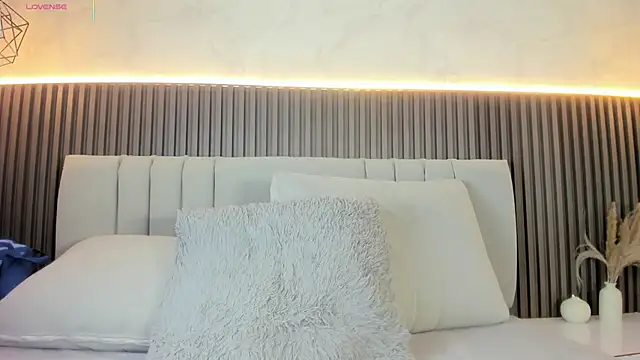 Snapshot of SHANONCLARK chatting on November 13, 2025, 7:13 pm SHANONCLARK online show from November 13, 2025, 7:13 pm