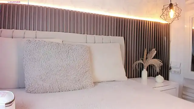 Snapshot of SHANONCLARK chatting on November 20, 2025, 7:13 pm SHANONCLARK online show from November 20, 2025, 7:13 pm