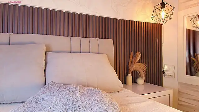 Snapshot of SHANONCLARK chatting on November 29, 2025, 6:11 pm SHANONCLARK online show from November 29, 2025, 6:11 pm