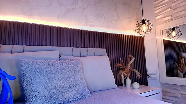 SHANONCLARK online show from February 10, 2026, 7:07 pm