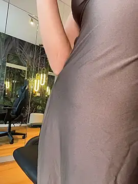 MileySin1111 online show from April 5, 2026, 12:02 pm