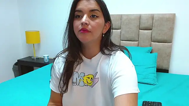 RubyReyes online show from September 18, 2025, 3:03 pm