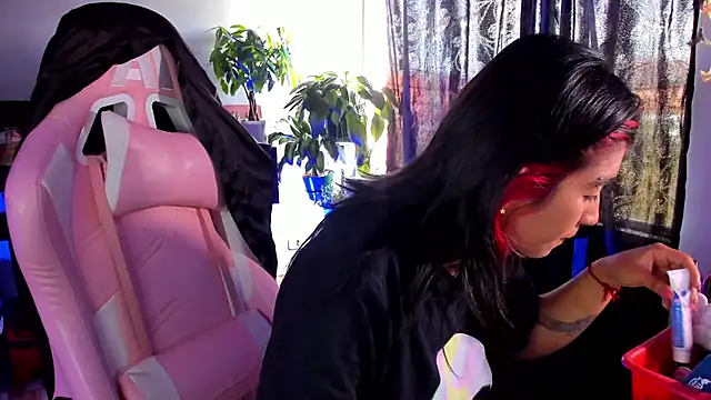 annie walker6 online show from January 9, 2026, 2:42 pm