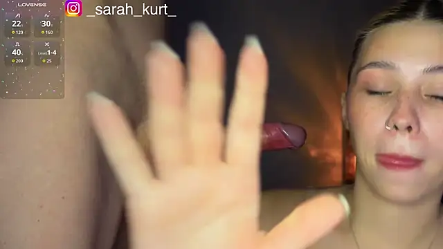 Snapshot of sarah_kurt chatting on October 19, 2025, 11:05 pm sarah kurt online show from October 19, 2025, 11:05 pm