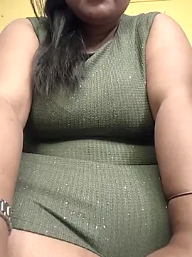 flamingoss online show from November 13, 2025, 6:40 pm