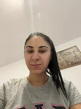 JenniferEdith online show from February 7, 2025, 8:55 am