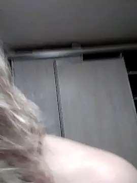 Linda Gregory online show from October 4, 2025, 10:19 pm