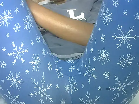 AurelAda online show from September 18, 2025, 10:45 pm