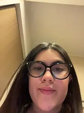 Snapshot of Valenhill@xh chatting on July 24, 2026, 3:59 am Valenhillxh online show from July 24, 2026, 3:59 am
