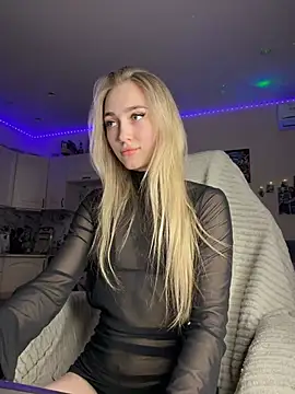 Snapshot of Good__Girl_ chatting on March 4, 2026, 4:46 pm Good Girl online show from March 4, 2026, 4:46 pm