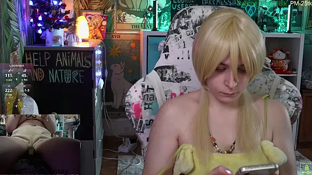 ShiroiFubuki online show from January 3, 2025, 12:08 pm