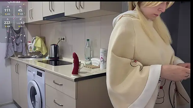 ShiroiFubuki online show from September 26, 2025, 5:50 pm