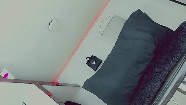 Snapshot of candy_kendall chatting on February 7, 2025, 11:45 am candy kendall online show from February 7, 2025, 11:45 am