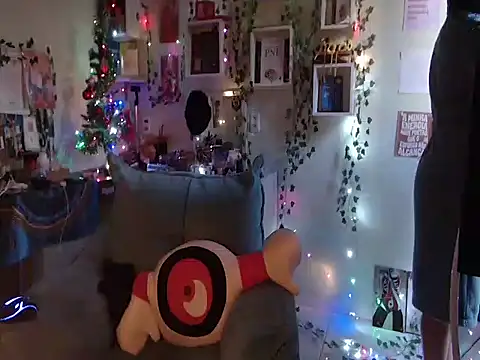 BeellyDance online show from December 13, 2025, 8:04 pm