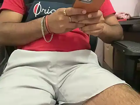 insanefreak69 online show from December 4, 2025, 4:44 am