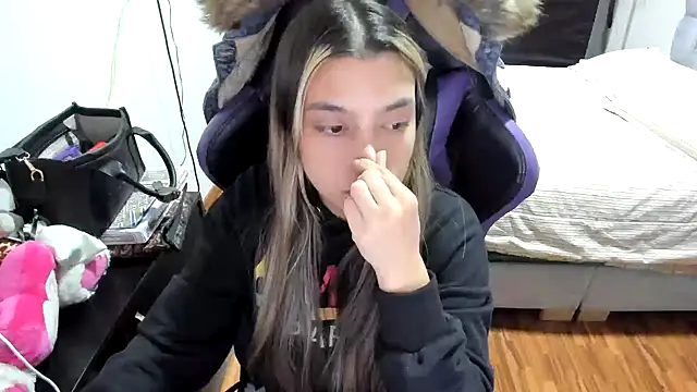 LuisaReyes 2911 online show from September 9, 2025, 2:00 am