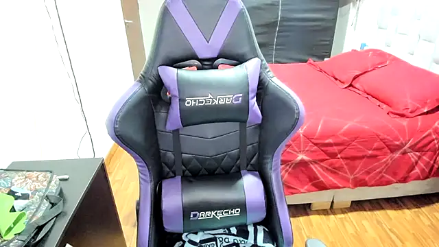 LuisaReyes 2911 online show from November 23, 2025, 2:11 am