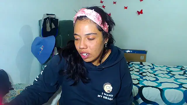 AmaraRoberts420 online show from November 23, 2025, 6:52 pm