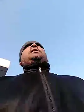 Dick 6inches online show from February 5, 2025, 2:51 am