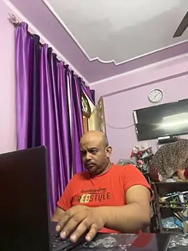 Dick 6inches online show from October 8, 2025, 1:36 am