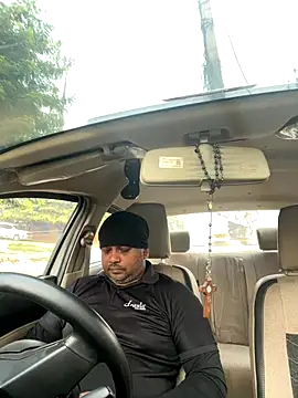 Dick 6inches online show from October 27, 2025, 2:04 am