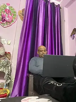 Dick 6inches online show from February 2, 2026, 3:11 pm