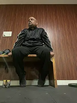 Snapshot of Dick_6inches chatting on July 6, 2026, 12:40 am Dick 6inches online show from July 6, 2026, 12:40 am