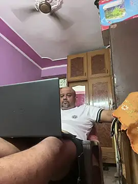 Snapshot of Dick_6inches chatting on July 12, 2026, 5:09 am Dick 6inches online show from July 12, 2026, 5:09 am
