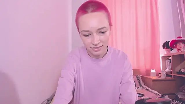 Snapshot of VivianLy_ chatting on May 19, 2026, 1:39 pm VivianLy online show from May 19, 2026, 1:39 pm