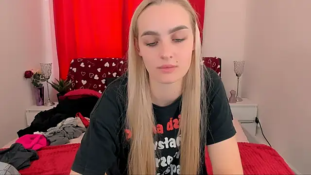 OliviaKisss online show from December 2, 2024, 12:40 pm