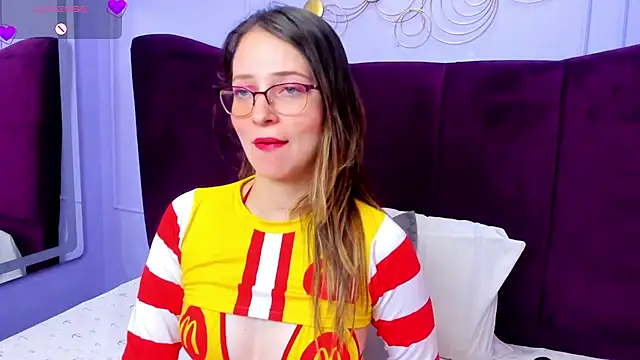 Snapshot of AmbeerWood_ chatting on March 9, 2025, 11:47 am AmbeerWood online show from March 9, 2025, 11:47 am