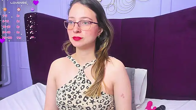 Snapshot of AmbeerWood_ chatting on March 21, 2025, 11:44 am AmbeerWood online show from March 21, 2025, 11:44 am