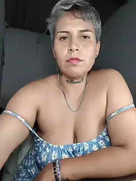 Yessi rousse online show from May 16, 2026, 12:51 am