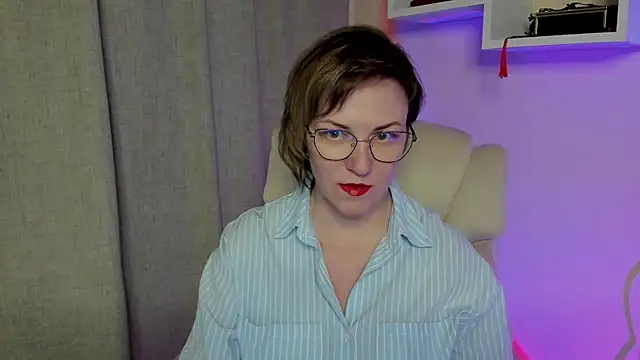 Snapshot of feliziaDesire chatting on May 13, 2026, 2:03 pm feliziaDesire online show from May 13, 2026, 2:03 pm