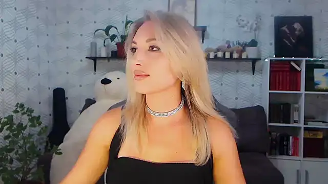 MillaXQueen online show from June 23, 2026, 3:10 pm
