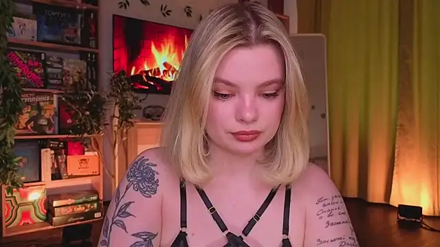 Hottie Jane online show from April 3, 2026, 9:51 am