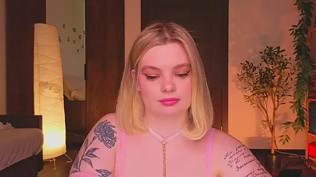 Snapshot of Hottie_Jane chatting on April 17, 2026, 11:24 am Hottie Jane online show from April 17, 2026, 11:24 am