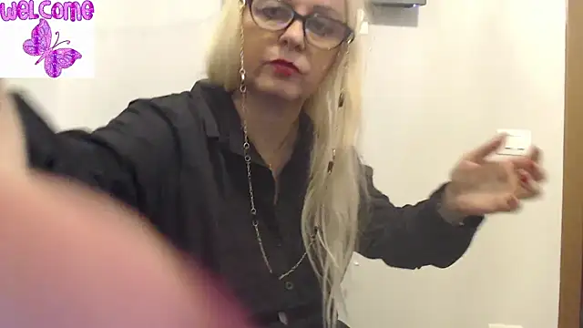 martachatte online show from March 14, 2025, 3:58 pm