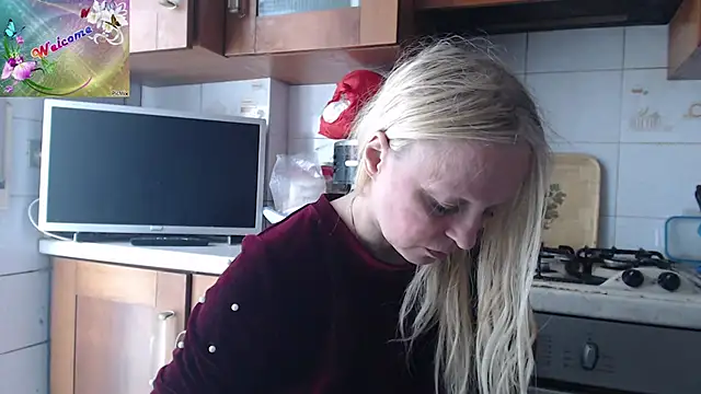 martachatte online show from September 30, 2025, 8:41 am