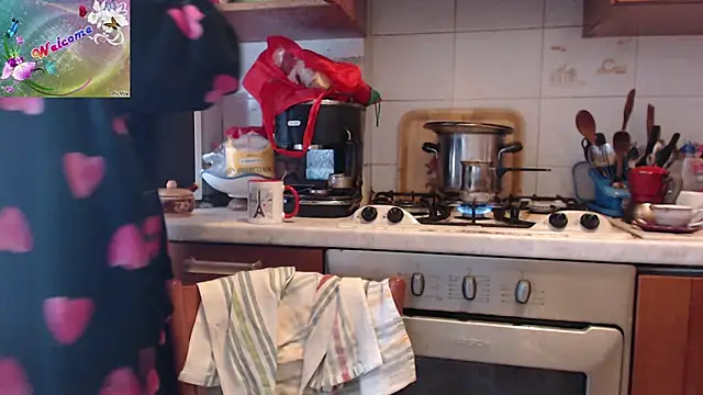 martachatte online show from October 21, 2025, 7:53 am