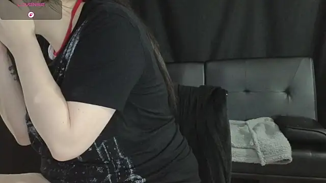 Mia G0ld online show from March 22, 2026, 5:16 pm