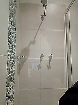 stiffandlubedxh online show from March 27, 2026, 8:41 pm