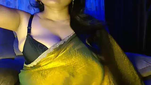 Snapshot of janifer001 chatting on October 19, 2025, 5:02 pm janifer001 online show from October 19, 2025, 5:02 pm