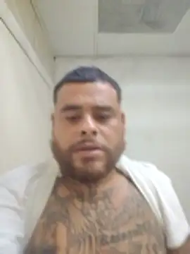 Snapshot of Martinez7233 chatting on November 25, 2025, 9:04 pm Martinez7233 online show from November 25, 2025, 9:04 pm