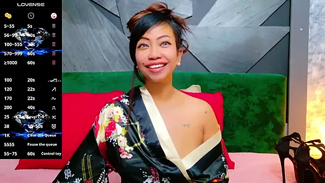 ElyaQuinn online show from October 6, 2025, 7:06 am