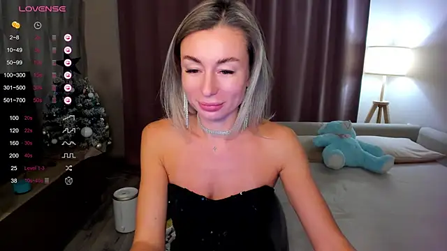 Snapshot of DannaEvan chatting on December 24, 2024, 12:11 pm DannaEvan online show from December 24, 2024, 12:11 pm