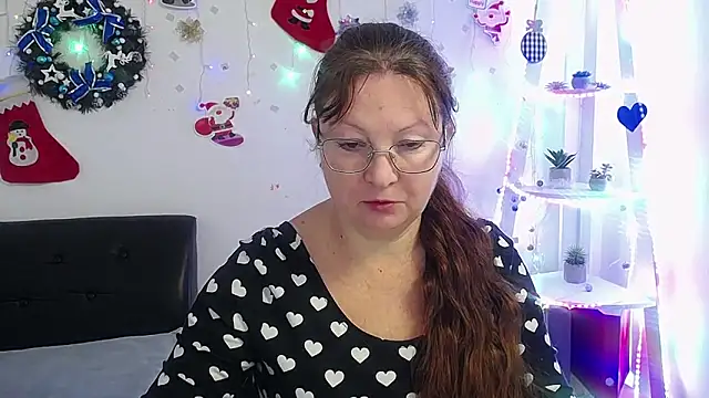 VanessaHotts online show from January 9, 2025, 6:06 am